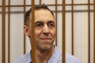 Le chercheur français Laurent Vinatier doit comparaître lundi devant un tribunal de Moscou pour "espionnage" (archives). KEYSTONE/EPA/MAXIM SHIPENKOV